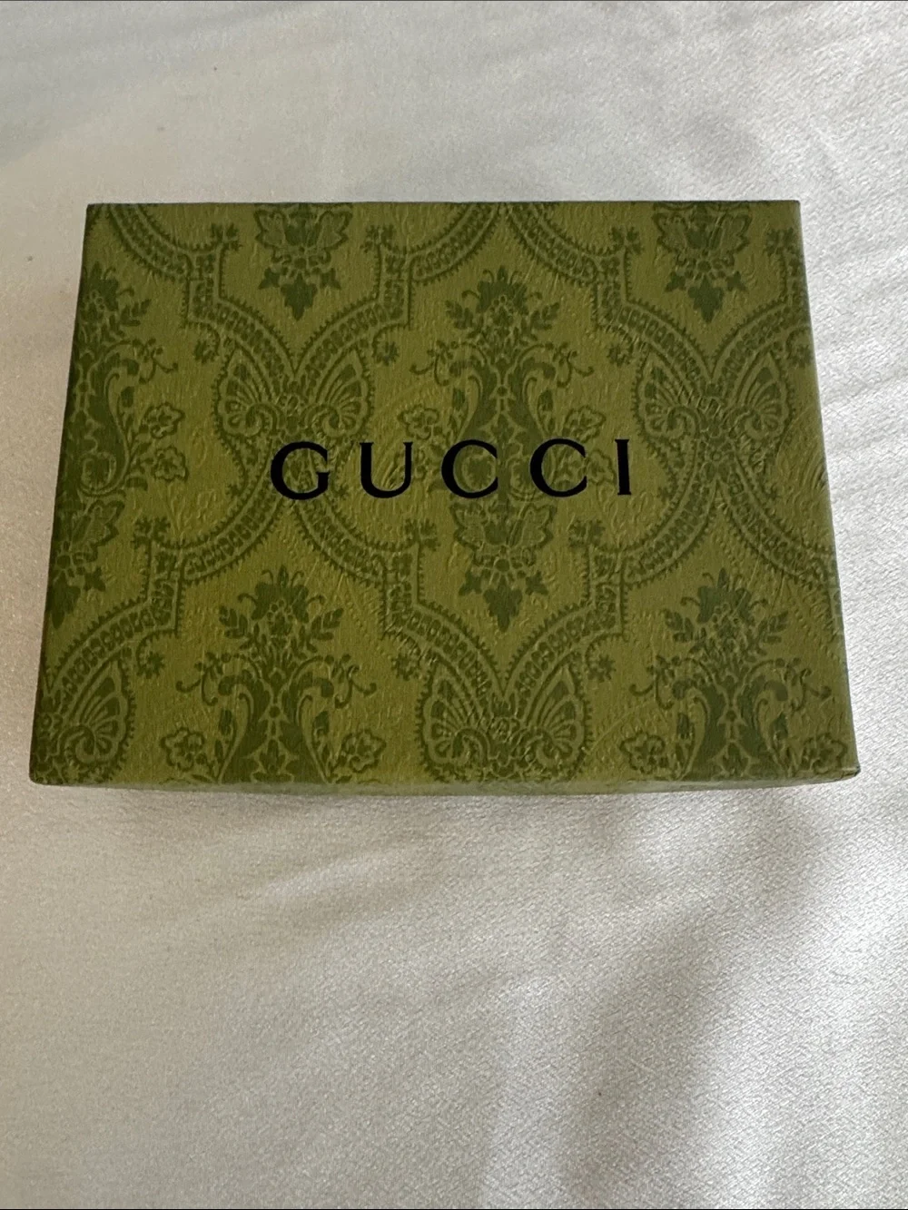 New! Gucci GG Supreme Web Bifold Wallet in beige and ebony canvas!🔥